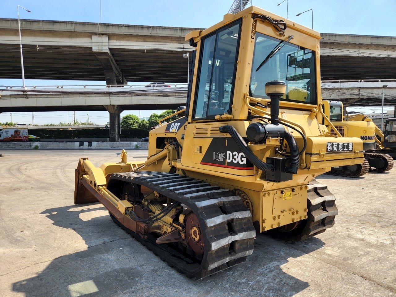 รถแทรคเตอร์ CAT D3G พร้อมใช้งาน สอบถามที่คุณชัญญา 0658844400 รถแทรคเตอร์ CAT D3G พร้อมใช้งาน สอบถามที่คุณชัญญา 0658844400