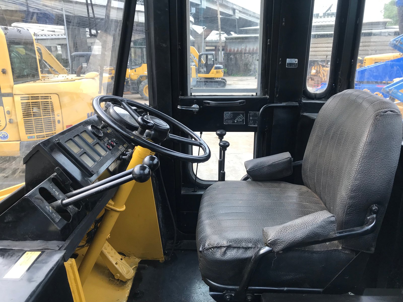 รถตักมือสอง KOMATSU 515-2 ขนาดเท่ากับ WA150 รถสวยใช้งานมาน้อย นำเข้าจากญี่ปุ่น