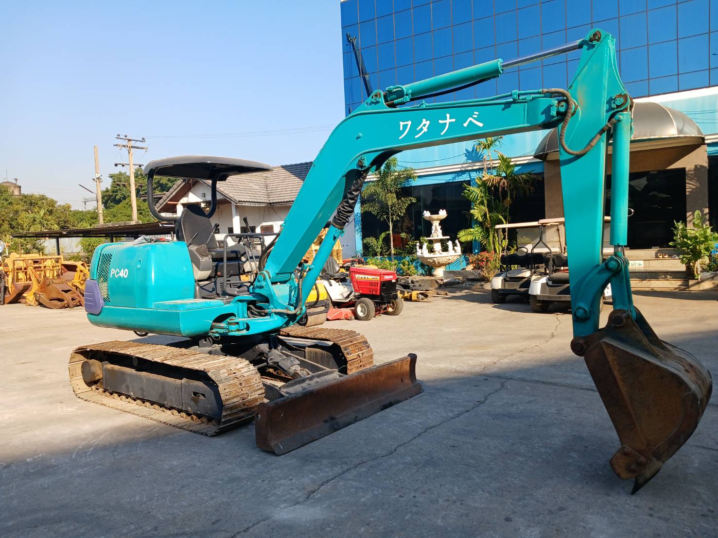 รถขุด KOMATSU PC40-7 พร้อมใช้งาน สอบถามที่คุณครีม 0658844400