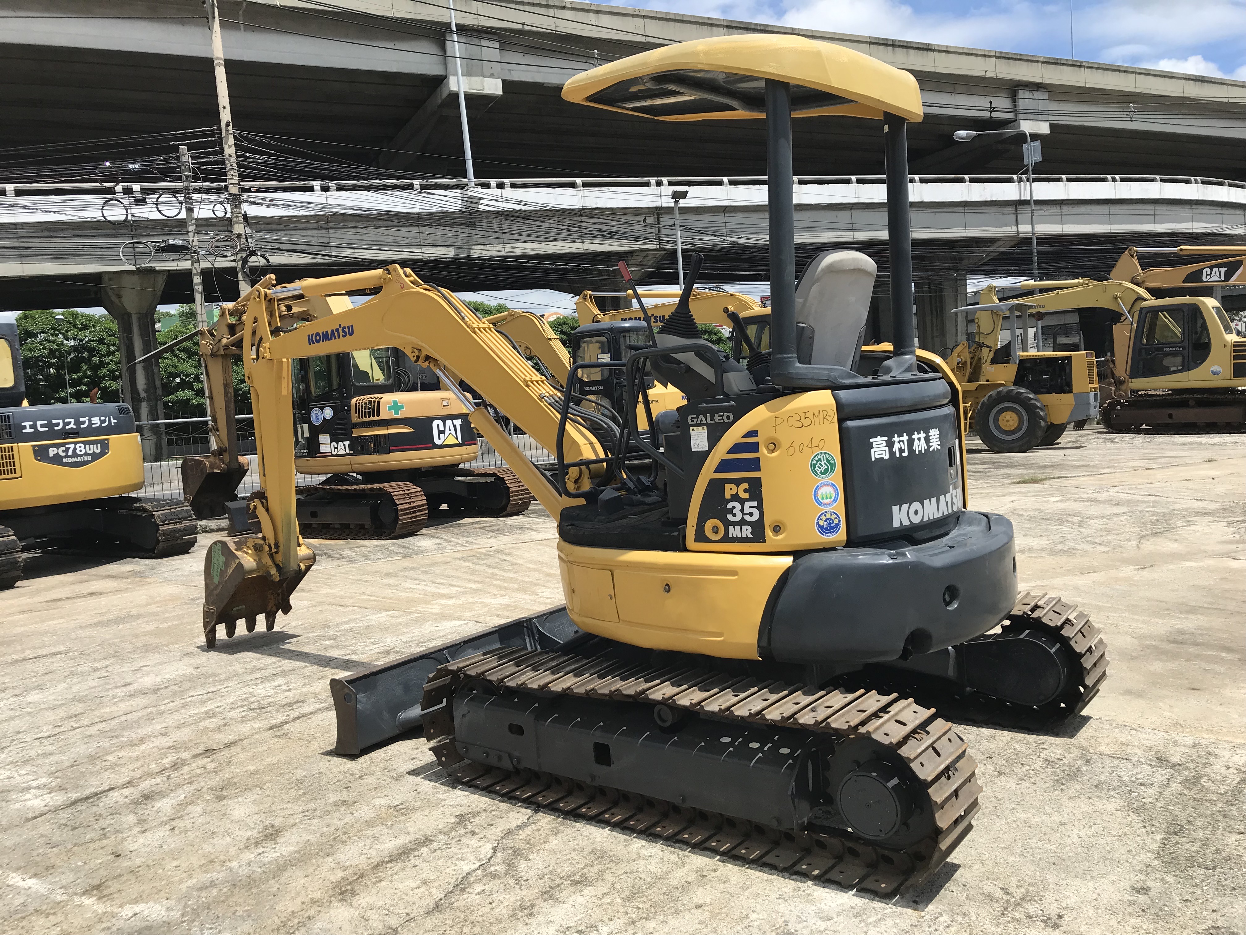 รถขุด KOMATSU PC35MR-2 ใหม่ล่าสุด พร้อมใช้งาน นำเข้าจากญี่ปุ่น ไม่เคยใช้ในไทย ชั่วโมงการทำงานน้อย รถขุด KOMATSU PC35MR-2 ใหม่ล่าสุด พร้อมใช้งาน นำเข้าจากญี่ปุ่น ไม่เคยใช้ในไทย ชั่วโมงการทำงานน้อย
