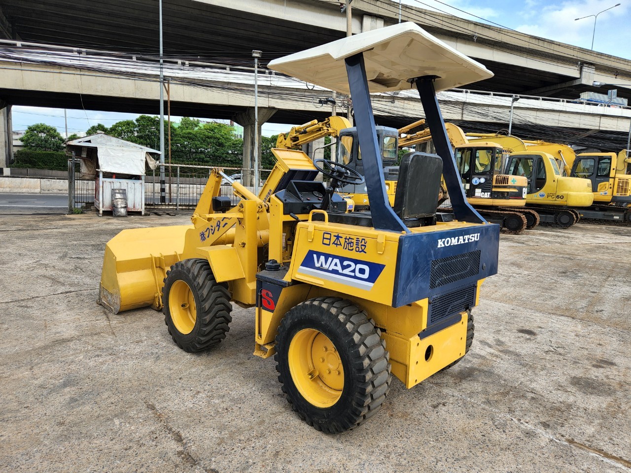 รถตัก KOMATSU WA20-1 พร้อมใช้งาน นำเข้าจากญี่ปุ่นใช้งานมาน้อย รถสวยมาก รถตัก KOMATSU WA20-1 พร้อมใช้งาน นำเข้าจากญี่ปุ่นใช้งานมาน้อย รถสวยมาก