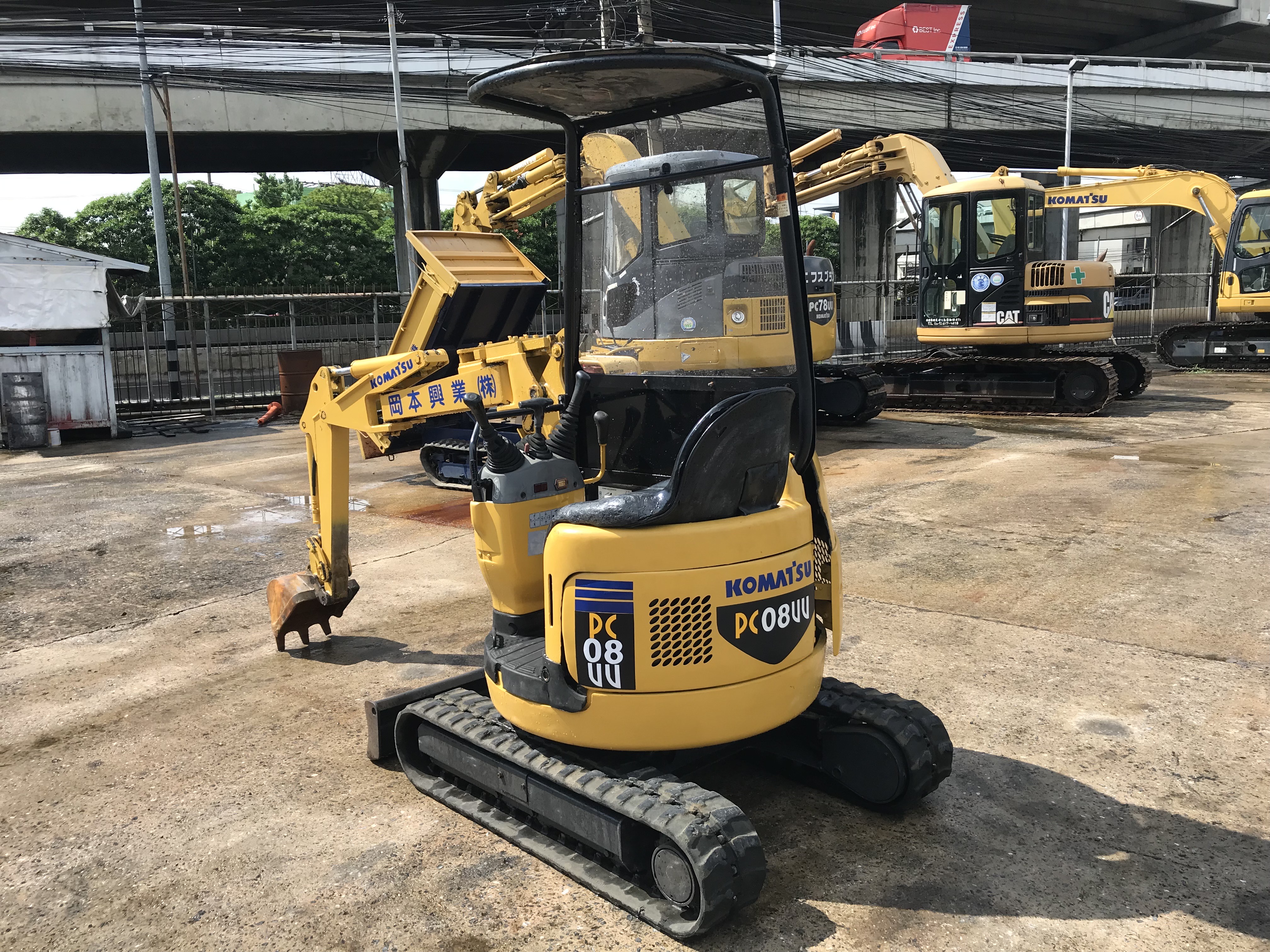รถขุดขนาดเล็ก KOMATSU PC08UU-1 มาคันอีกคันนะคะพร้อมใช้งาน สอบถามเพิ่มเติมที่คุณชัญญา รถขุดขนาดเล็ก KOMATSU PC08UU-1 มาคันอีกคันนะคะพร้อมใช้งาน สอบถามเพิ่มเติมที่คุณชัญญา