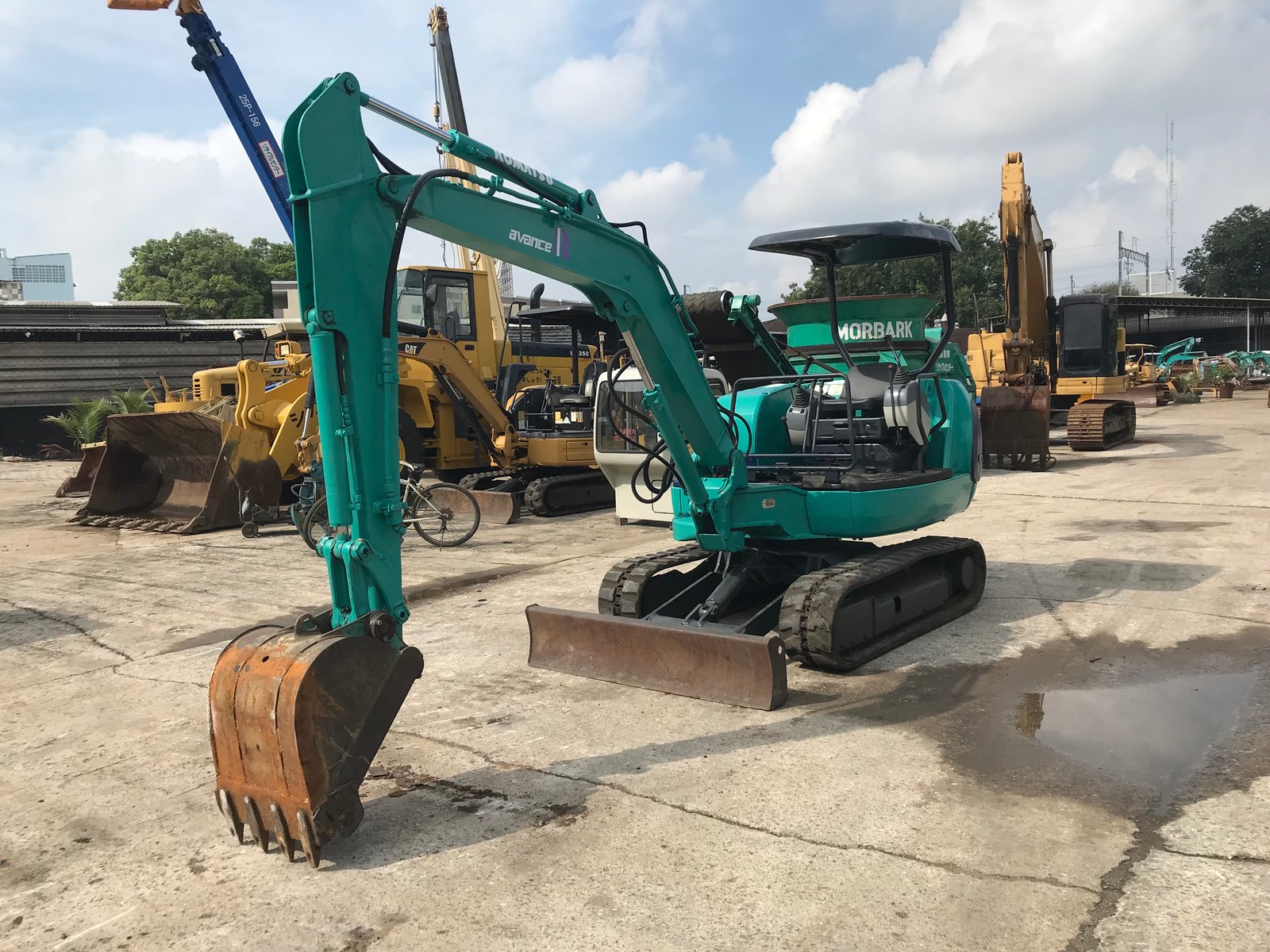 รถขุด KOMATSU PC35R-8 พร้อมใช้งาน สอบถามที่คุณครีม 0658844400 รถขุด KOMATSU PC35R-8 พร้อมใช้งาน สอบถามที่คุณครีม 0658844400