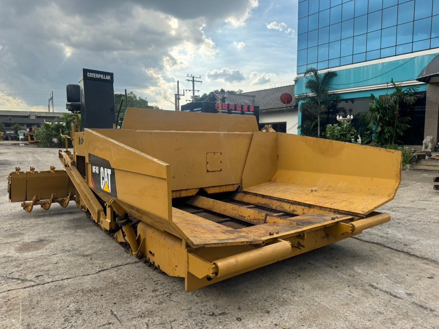 รถปูยาง CAT MF40 พร้อมใช้งาน สอบถามที่คุณครีม 0658844400 รถปูยาง CAT MF40 พร้อมใช้งาน สอบถามที่คุณครีม 0658844400