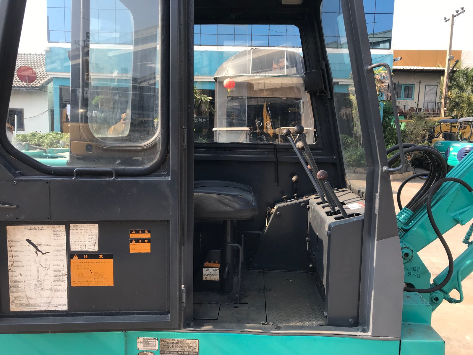 รถขุด PC20 KOMATSU ใช้งานมาน้อย สอบถามที่คุณครีม 0658844400 รถขุด PC20 KOMATSU ใช้งานมาน้อย สอบถามที่คุณครีม 0658844400