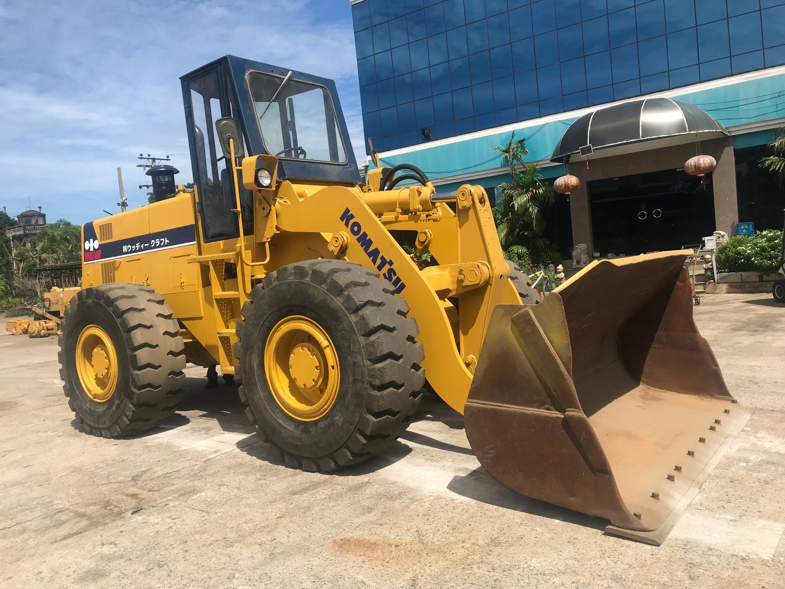 รถตัก KOMATSU 530 เท่ากับ WA300 สอบถามที่คุณครีม 0658844400