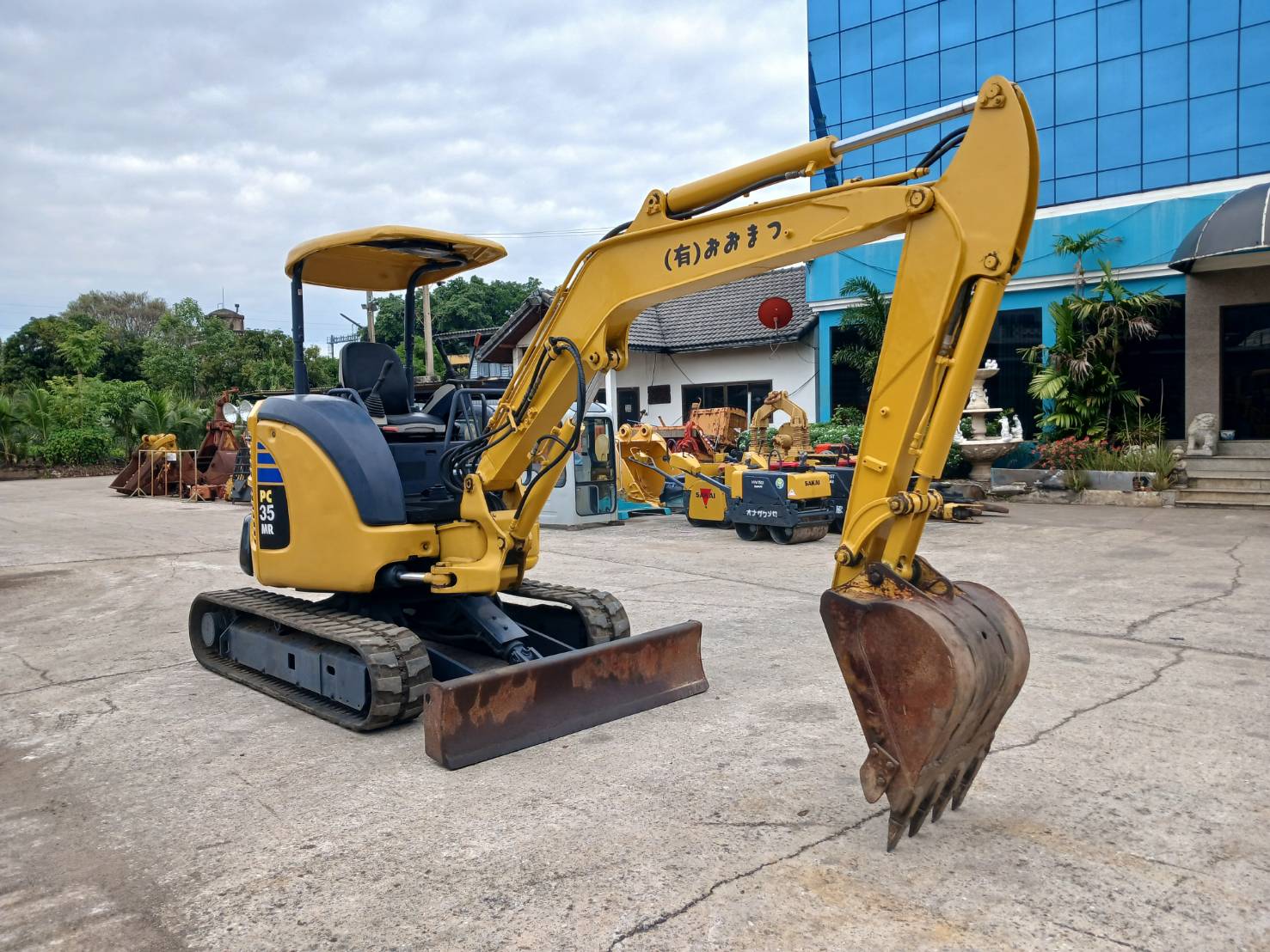 รถขุด KOMATSU PC35MR-2 ใช้งานมาน้อย สอบถามที่คุณครีม 0658844400 รถขุด KOMATSU PC35MR-2 ใช้งานมาน้อย สอบถามที่คุณครีม 0658844400