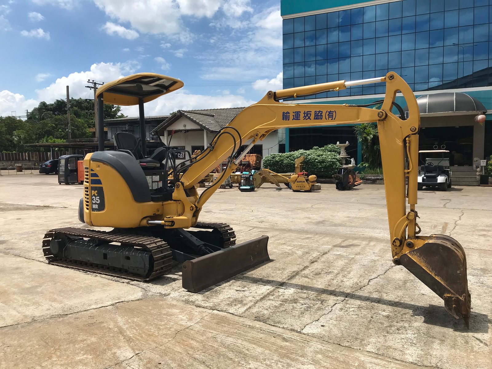 รถขุด KOMATSU PC35MR-2 รถสวยพร้อมใช้งาน ชั่วโมงทำงานน้อย นำเข้าจากญี่ปุ่น