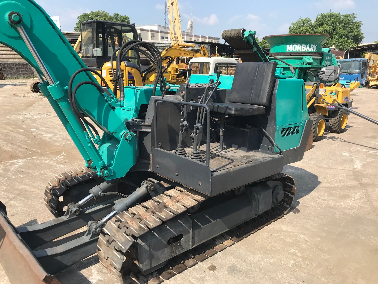 รถขุด YANMAR S30 พร้อมใช้งาน สอบถามเพิ่มที่คุณชัญญา 0658844400 รถขุด YANMAR S30 พร้อมใช้งาน สอบถามเพิ่มที่คุณชัญญา 0658844400