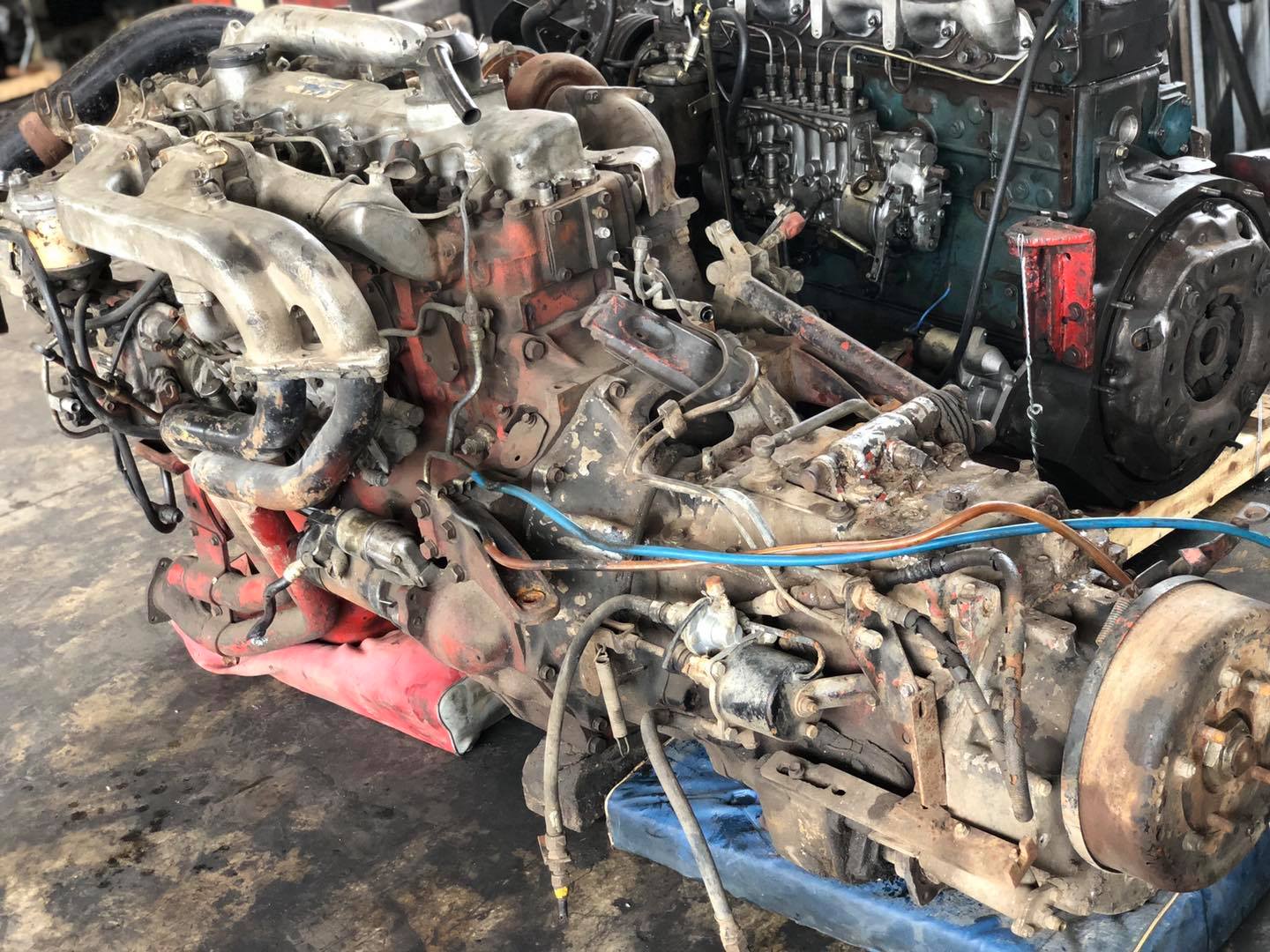 ขายเครื่อง Hino EP100 285 แรงม้า ขายเครื่อง Hino EP100 285 แรงม้า