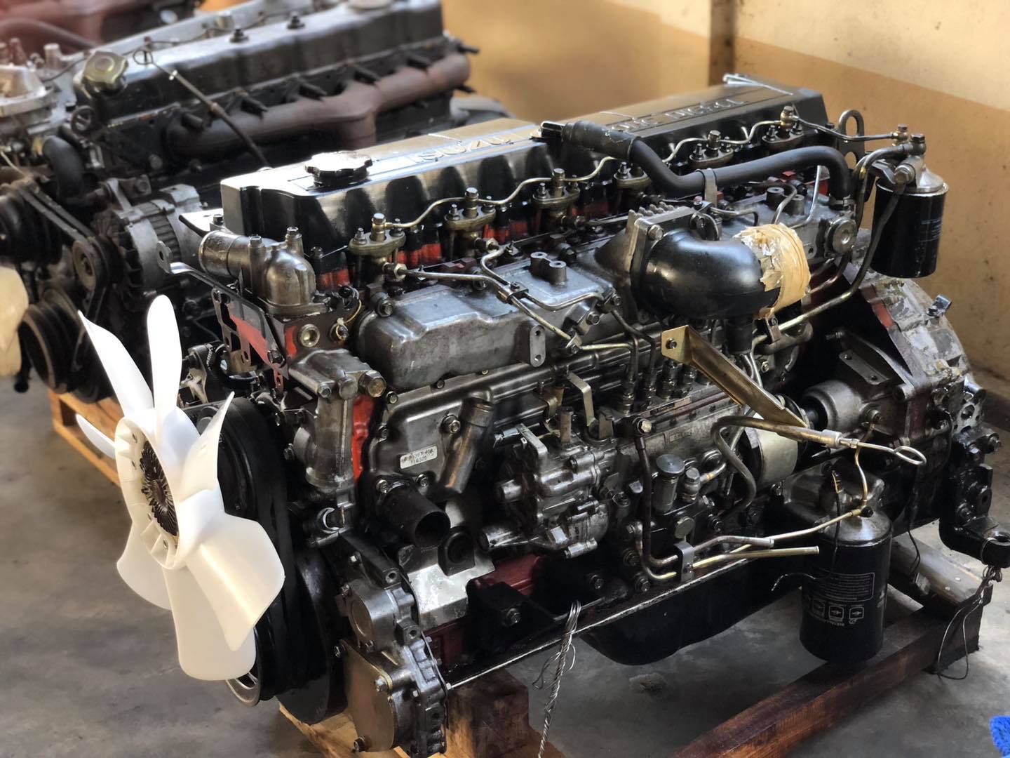 ขายเครื่อง Isuzu 6HE1 195 แรงม้า