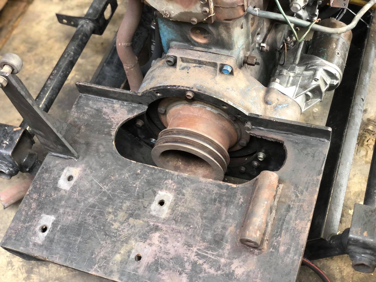 Toyota 2J กระทิงเล็ก เครื่องสภาพดี ติดดี พร้อมแท่น หม้อน้ำ Toyota 2J กระทิงเล็ก เครื่องสภาพดี ติดดี พร้อมแท่น หม้อน้ำ