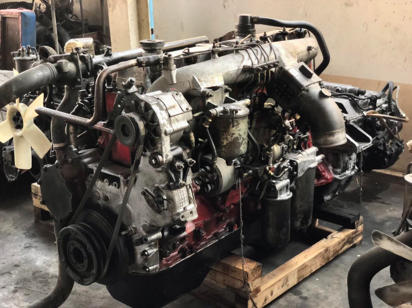 ขายเครื่อง Hino EK100 275 แรงม้า