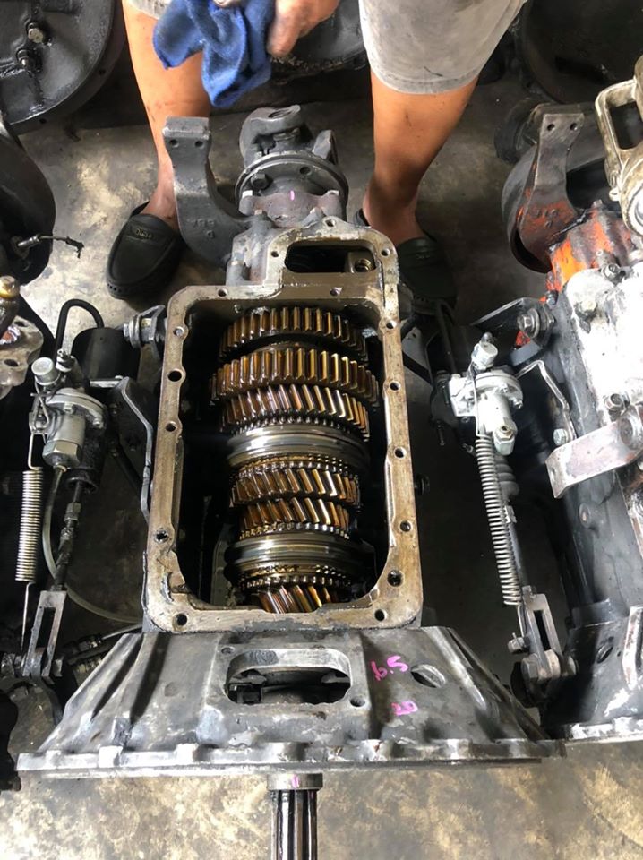 ขายเกียร์ Isuzu ร็อค เสื้อลาย ขายเกียร์ Isuzu ร็อค เสื้อลาย