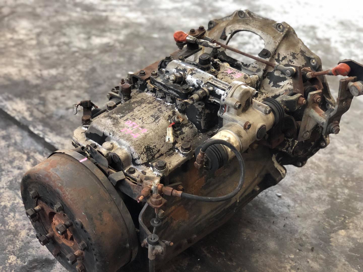 ขายเกียร์ Hino EK100 7เกียร์ถอย ขายเกียร์ Hino EK100 7เกียร์ถอย