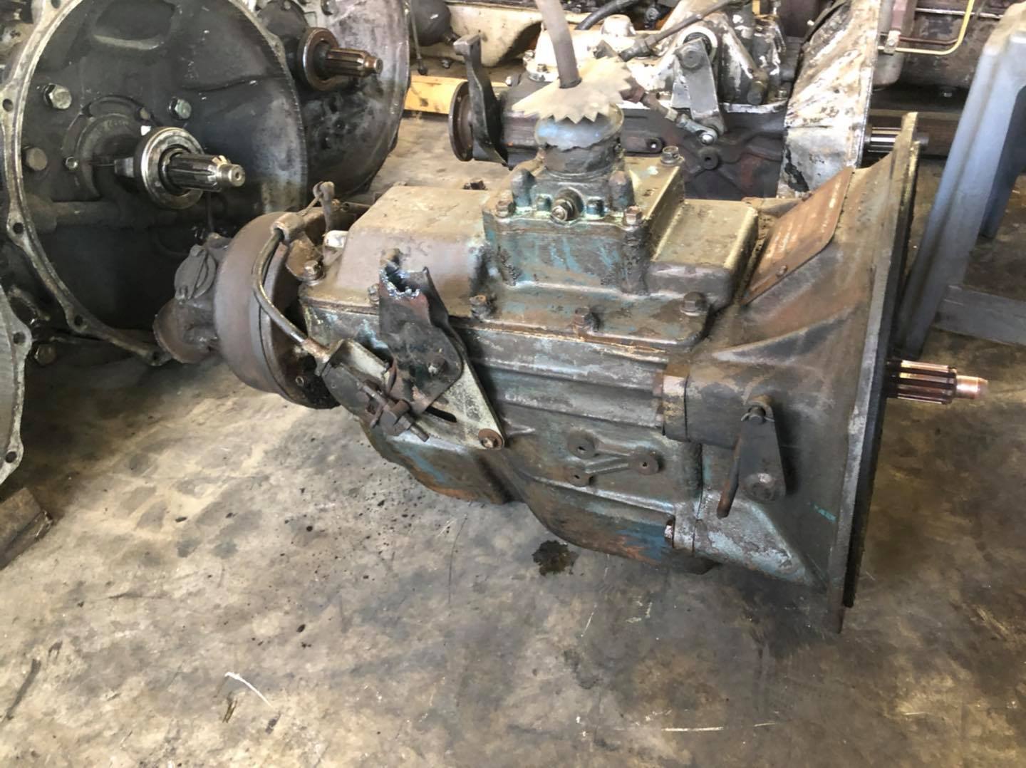 เกียร์ Nissan ND6 5เกียร์เดินหน้า สภาพดี เกียร์ Nissan ND6 5เกียร์เดินหน้า สภาพดี