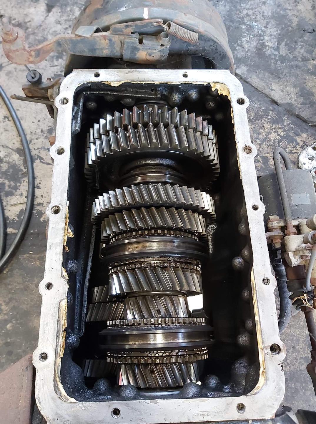 ขายเกียร์ Hino EK100 7เกียร์ถอย ขายเกียร์ Hino EK100 7เกียร์ถอย