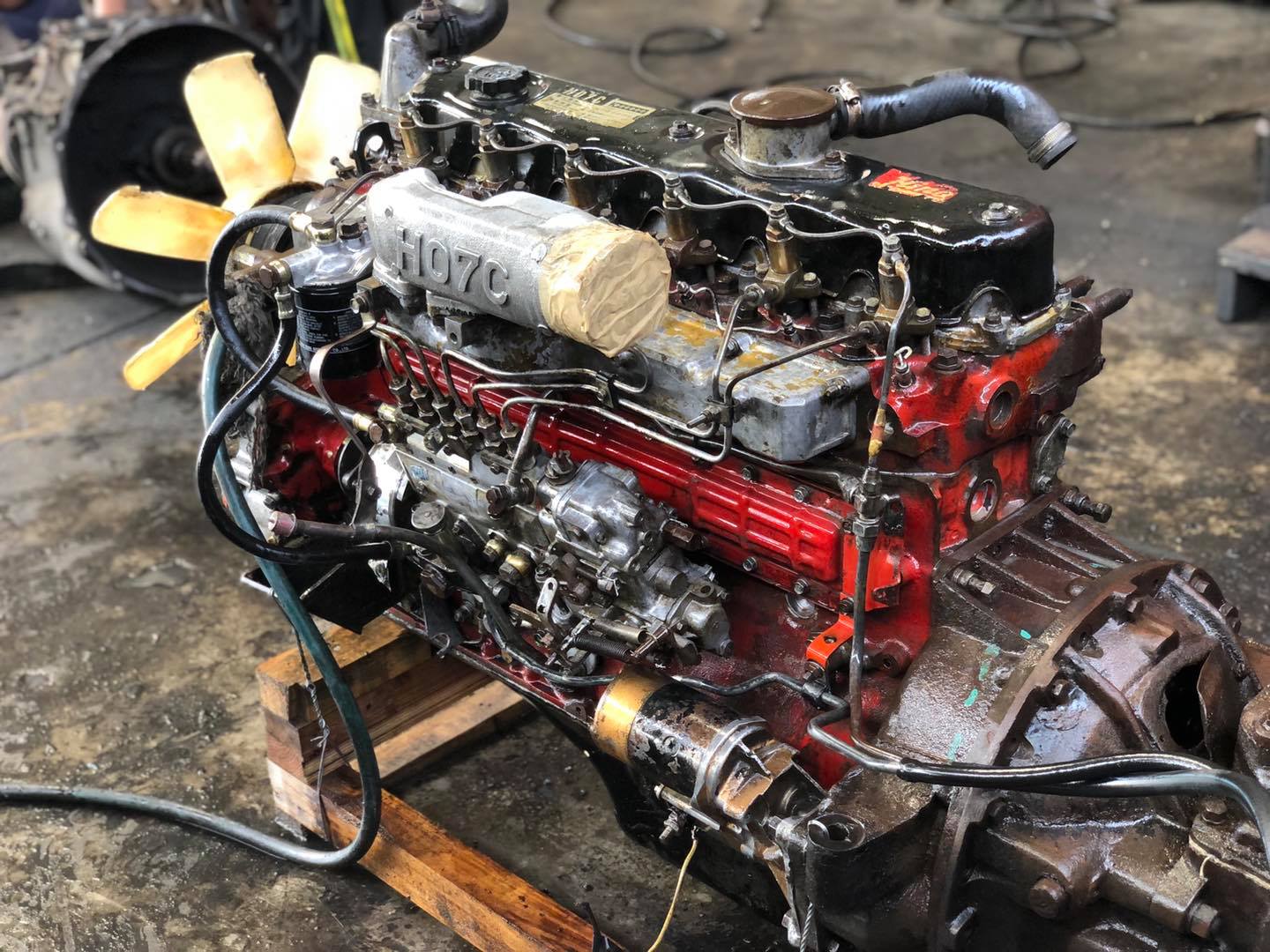 Hino HO7C ฝาดำ 185 แรงม้า ตัดหน้ายาว ไม่หลวม Hino HO7C ฝาดำ 185 แรงม้า ตัดหน้ายาว ไม่หลวม