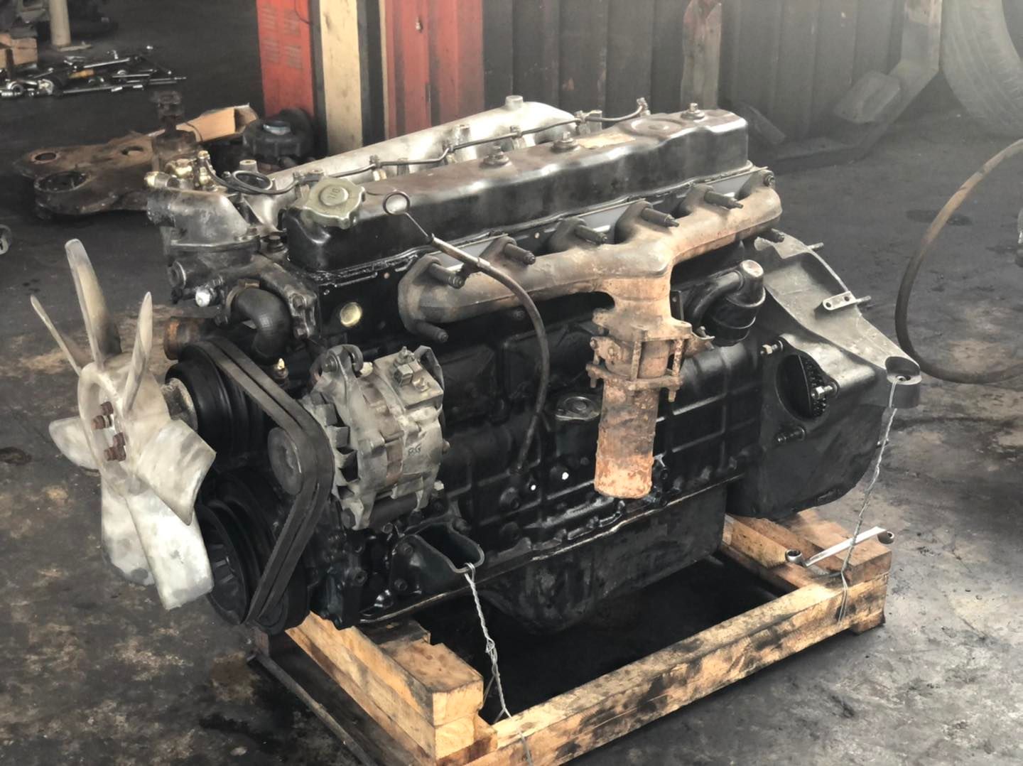 ขายเครื่อง Isuzu 6BD1 JCM ฝาดำ 165 แรงม้า ขายเครื่อง Isuzu 6BD1 JCM ฝาดำ 165 แรงม้า