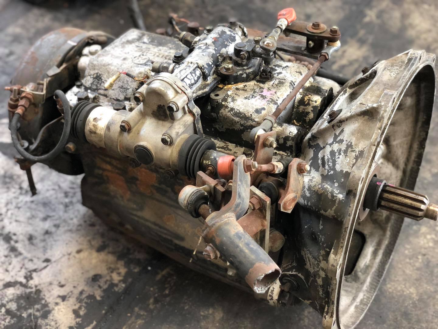 ขายเกียร์ Hino EK100 7เกียร์ถอย ขายเกียร์ Hino EK100 7เกียร์ถอย