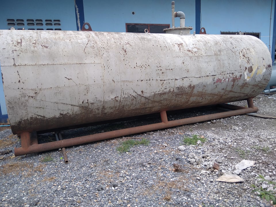 ถังนำ้มันพร้อมตู้หัวจ่าย