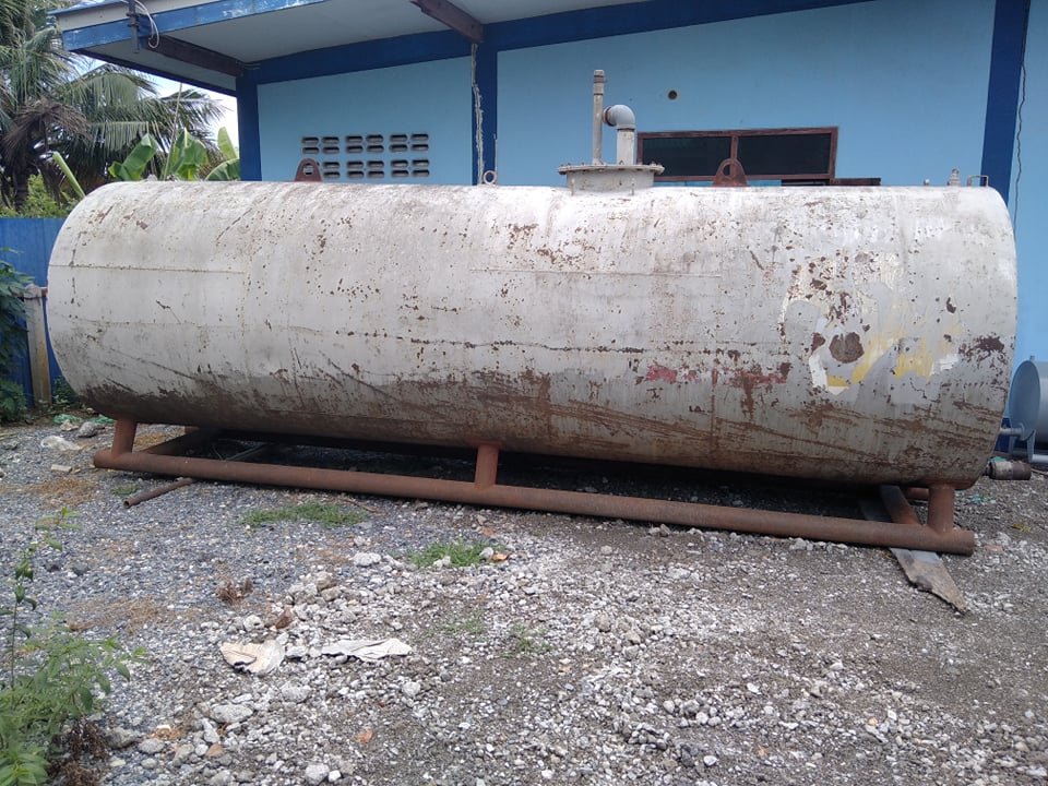 ถังนำ้มันพร้อมตู้หัวจ่าย