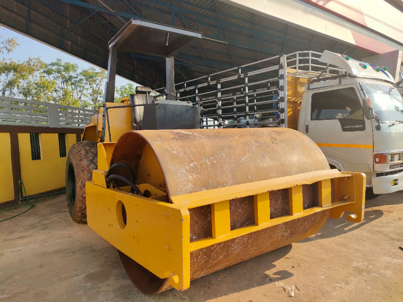 รถบด DYNAPAC F6L912 เพลาเดียว รถบด DYNAPAC F6L912 เพลาเดียว