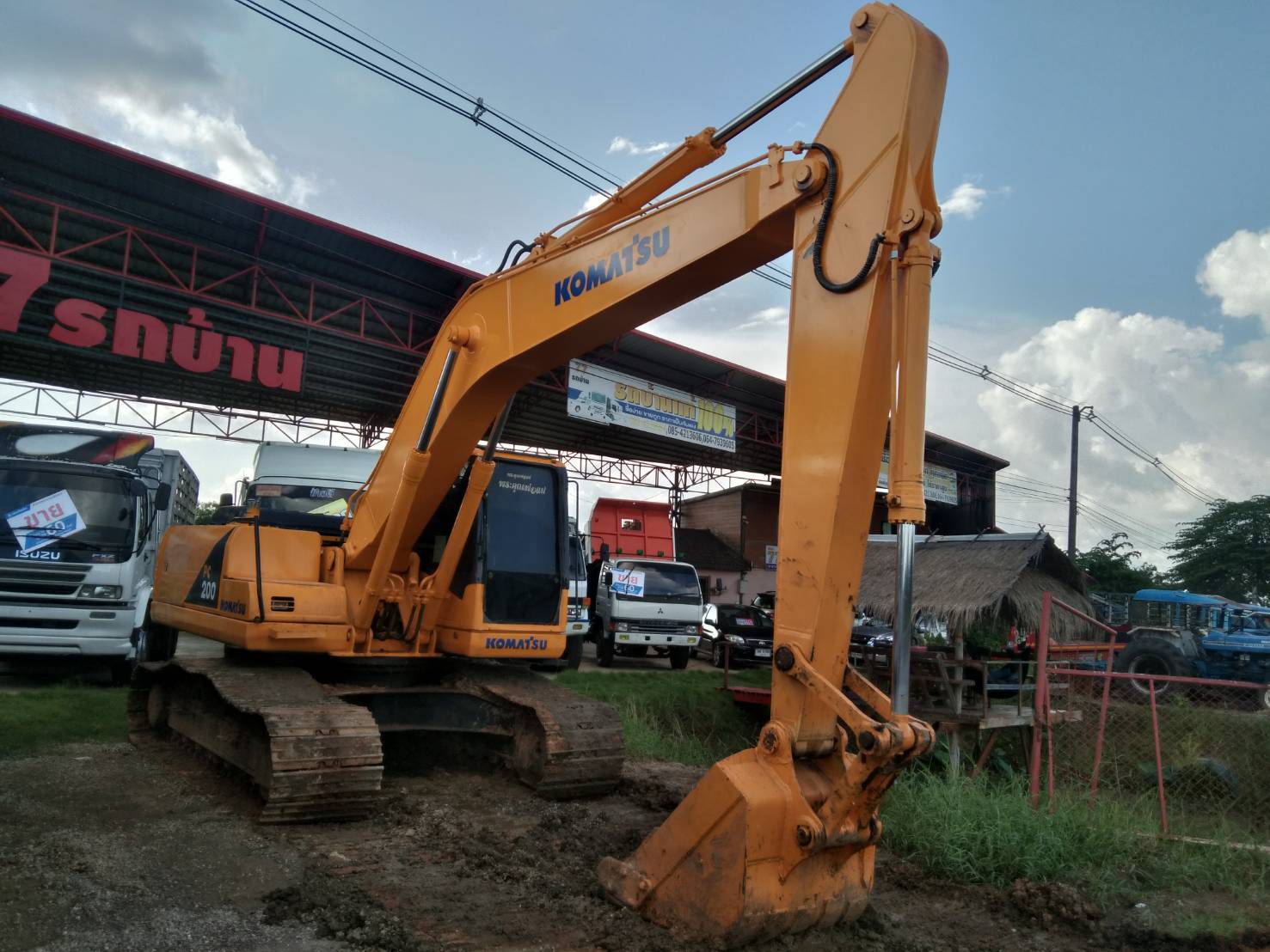 KOMATSU pc200 รุ่น 7