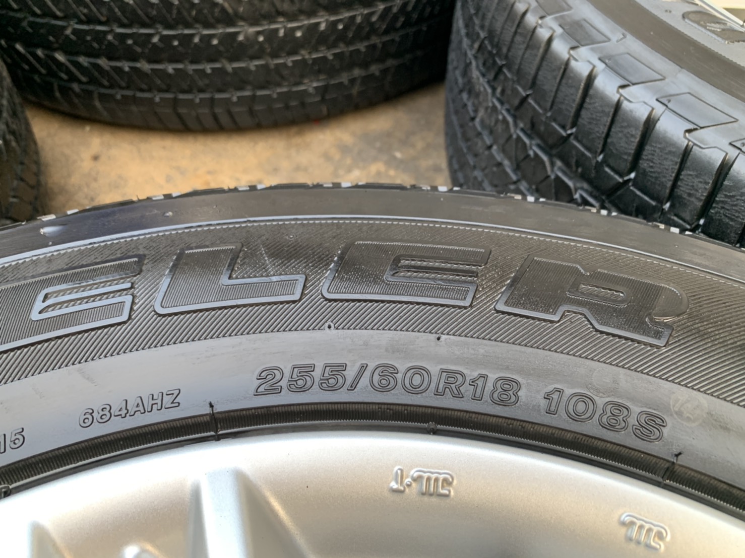 ล้อแม็ก ISUZU D-MAX Blue Power ขอบ 18 พร้อมยาง 255-60-18 Bridgestone ปี 16 ล้อแม็ก ISUZU D-MAX Blue Power ขอบ 18 พร้อมยาง 255-60-18 Bridgestone ปี 16