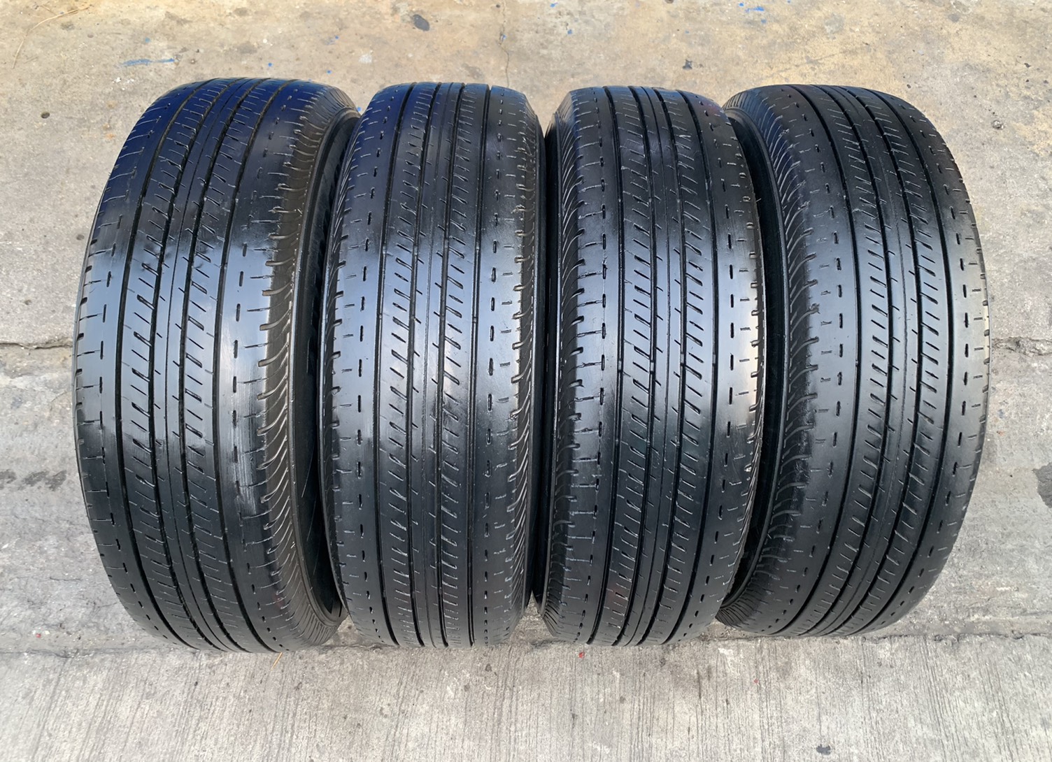 ล้อแม็ก Hyundai ฮุนได H1 ขอบ 16 แถมยาง 215-70-16 Bridgestone ปลายปี 15 ล้อแม็ก Hyundai ฮุนได H1 ขอบ 16 แถมยาง 215-70-16 Bridgestone ปลายปี 15