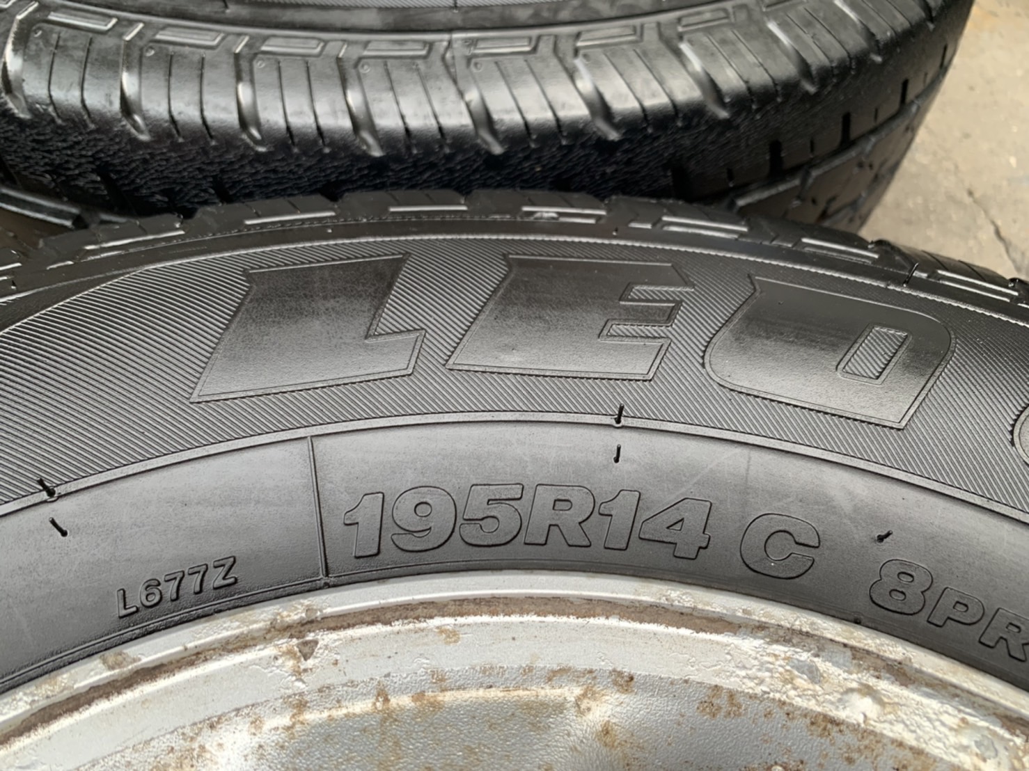 ล้อแม็ก ISUZU ขอบ 14 พร้อมยาง 195R14 Bridgestone ปี 17 ล้อแม็ก ISUZU ขอบ 14 พร้อมยาง 195R14 Bridgestone ปี 17