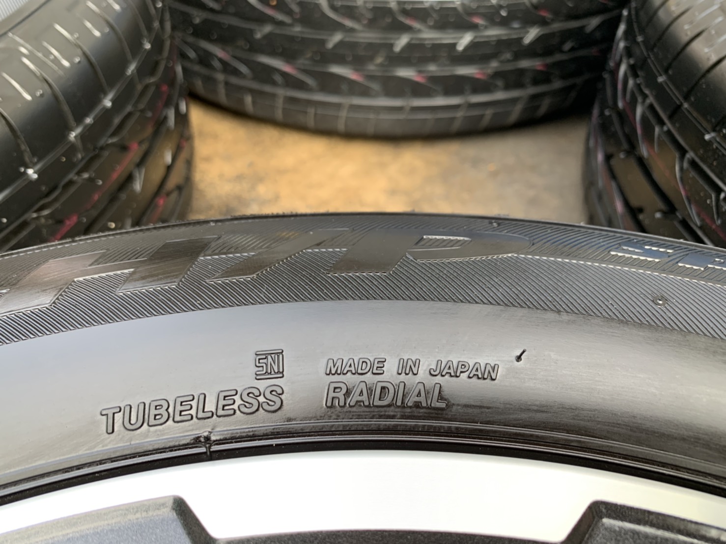 ล้อแม็กป้ายแดง Subaru Forester รุ่นใหม่ล่าสุด ขอบ 18 พร้อมยางป้ายแดง 225-55-18 Bridgestone(Made in J ล้อแม็กป้ายแดง Subaru Forester รุ่นใหม่ล่าสุด ขอบ 18 พร้อมยางป้ายแดง 225-55-18 Bridgestone(Made in J