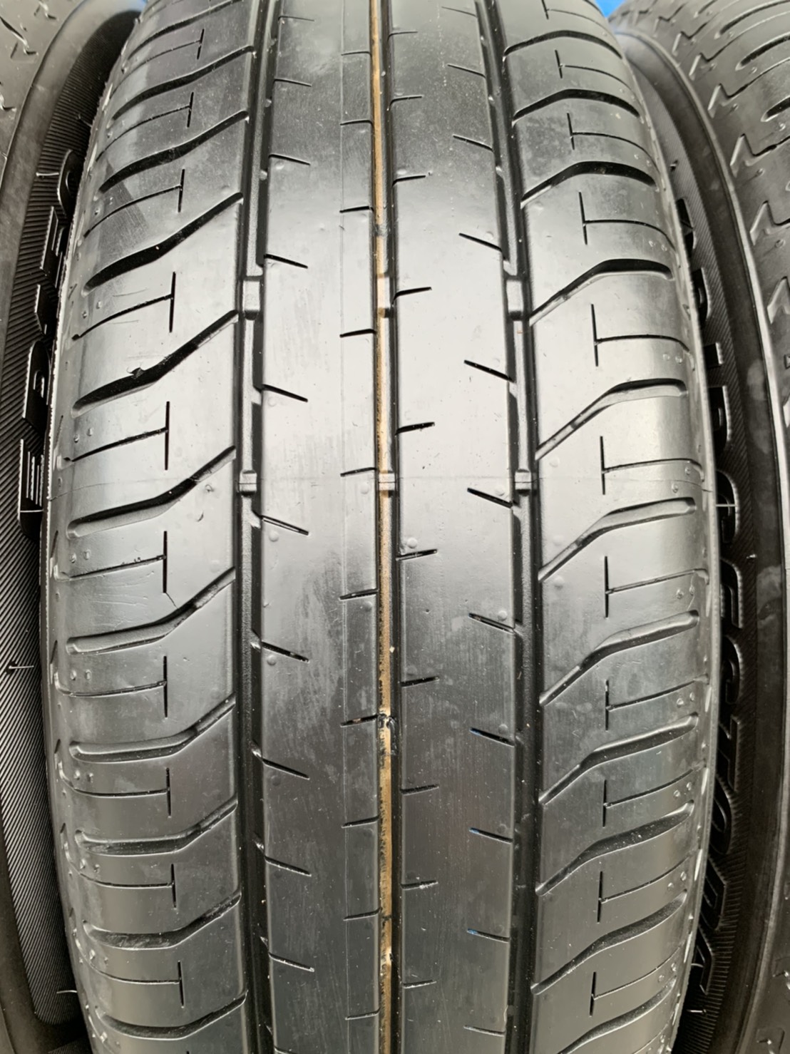 ล้อแม็ก Toyota Yaris Ativ ขอบ 15 เทาหน้าเงา พร้อมยางน้องๆป้ายแดง 185-60-15 Bridgestone ปลายปี 19