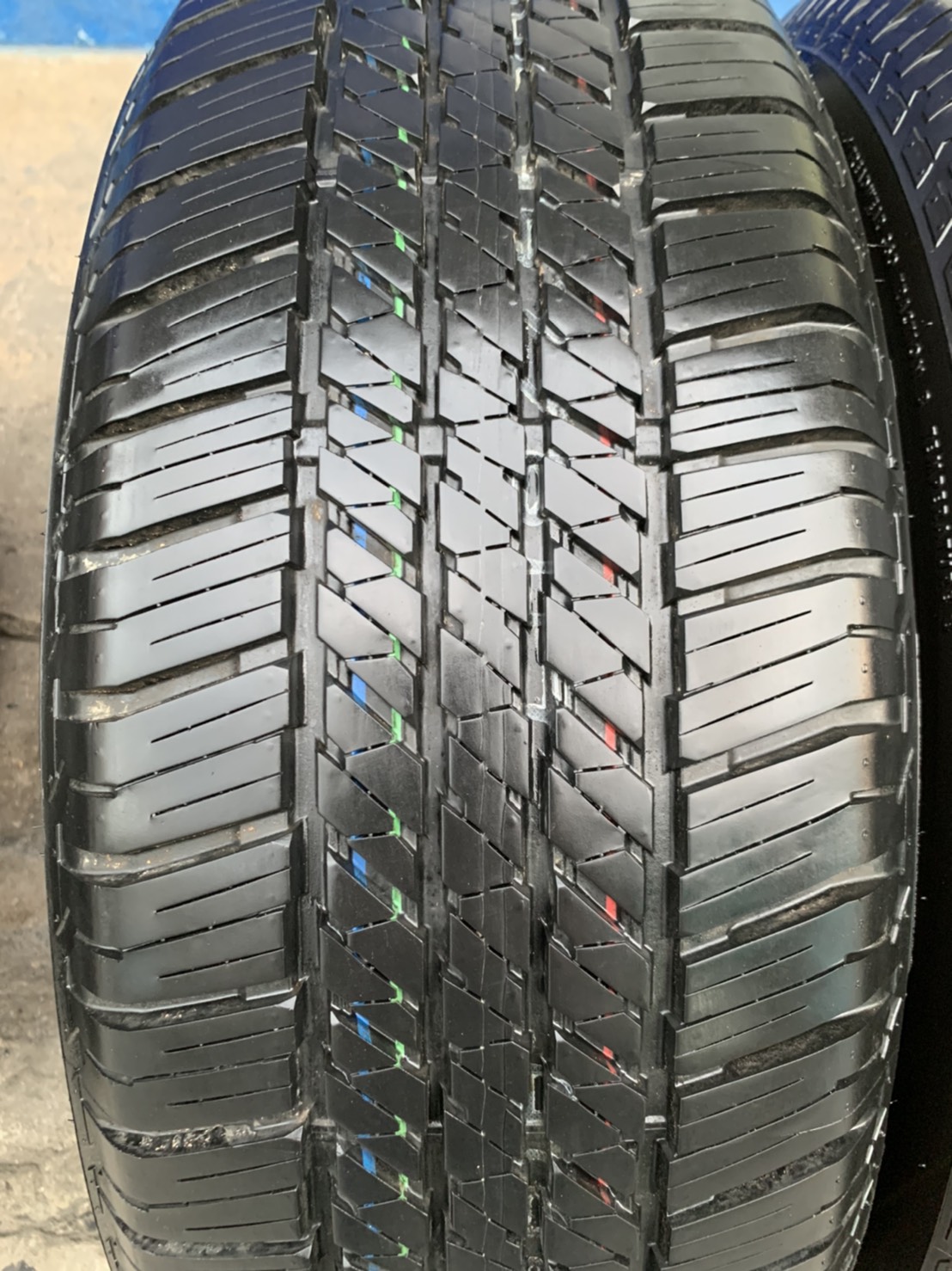 ยางป้ายแดง 265-60-18 Bridgestone ปลายปี 20 สวยๆ ยางป้ายแดง 265-60-18 Bridgestone ปลายปี 20 สวยๆ