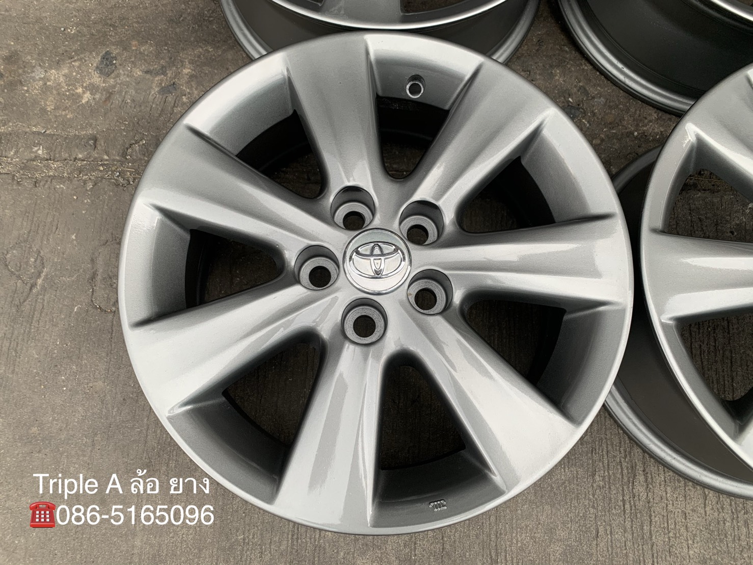 ล้อแม็ก 5รู100 Toyota Altis ขอบ 15 สีเทา สวยกริ๊บ ล้อแม็ก 5รู100 Toyota Altis ขอบ 15 สีเทา สวยกริ๊บ