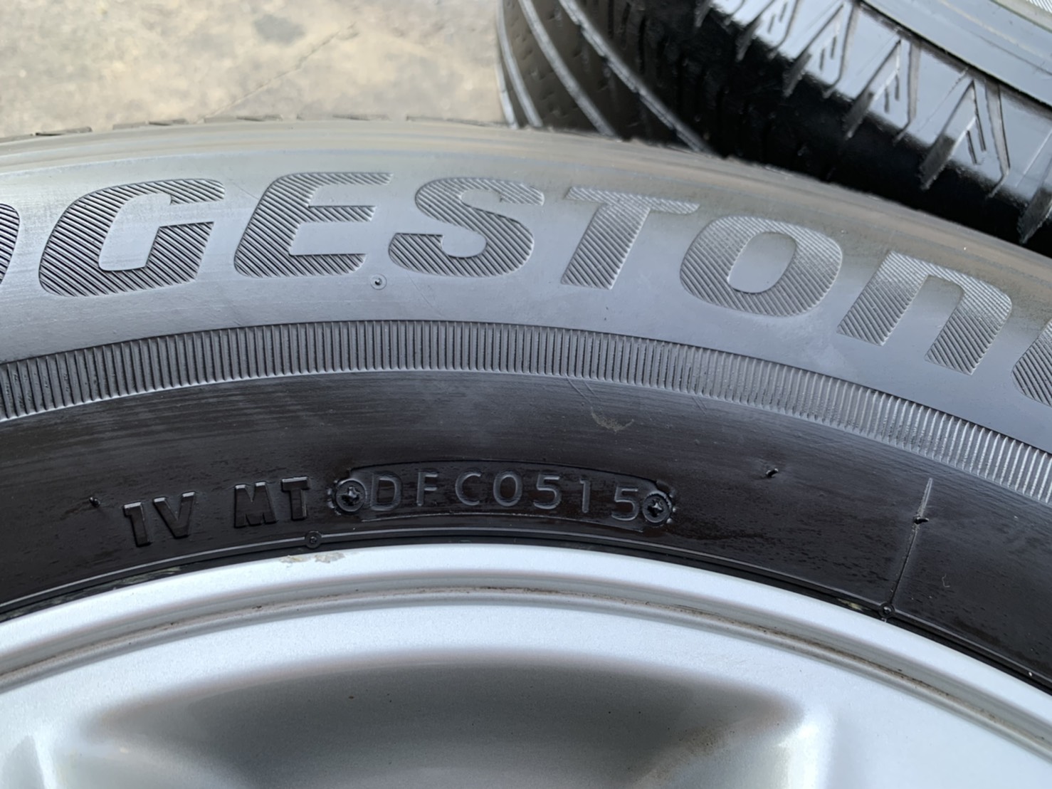 แม็ก ISUZU D-Max All New ขอบ 16 แถมยาง 245-70-16 Bridgestone ปี 15 แม็ก ISUZU D-Max All New ขอบ 16 แถมยาง 245-70-16 Bridgestone ปี 15