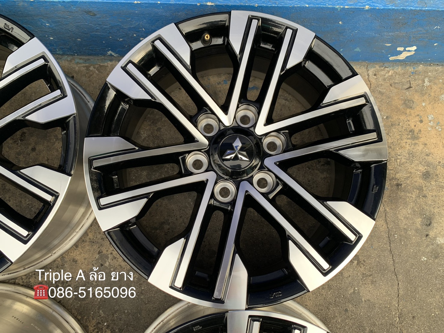 ล้อแม็ก New Mitsu Pajero Sport รุ่นใหม่ล่าสุด ขอบ 18 ล้อแม็ก New Mitsu Pajero Sport รุ่นใหม่ล่าสุด ขอบ 18