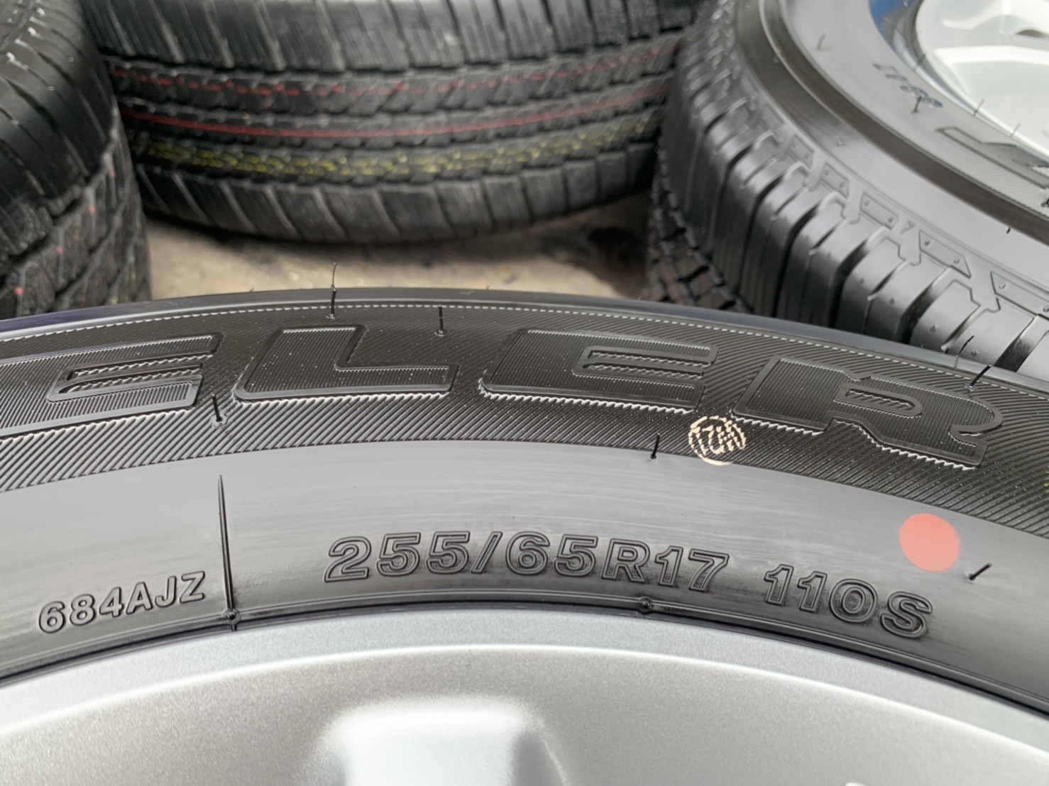 ล้อแม็กป้ายแดง ISUZU D-Max รุ่นใหม่ล่าสุด ขอบ 17 พร้อมยางใหม่ป้ายแดง 255-65-17 Bridgestone ปี 21 สวยกริ๊บๆ ล้อแม็กป้ายแดง ISUZU D-Max รุ่นใหม่ล่าสุด ขอบ 17 พร้อมยางใหม่ป้ายแดง 255-65-17 Bridgestone ปี 21 สวยกริ๊บๆ