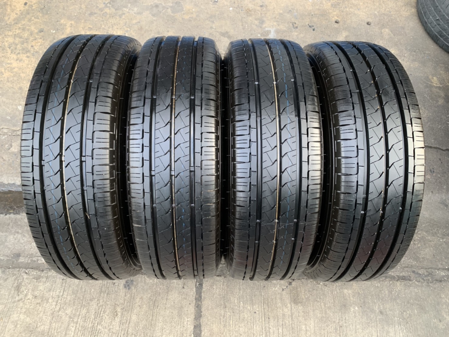 ล้อแม็กป้ายแดง Mitsu Triton รุ่นใหม่ล่าสุด ขอบ 16 พร้อมยางป้ายแดง 225-65-16 Bridgestone ปี 20 สวยกริ ล้อแม็กป้ายแดง Mitsu Triton รุ่นใหม่ล่าสุด ขอบ 16 พร้อมยางป้ายแดง 225-65-16 Bridgestone ปี 20 สวยกริ