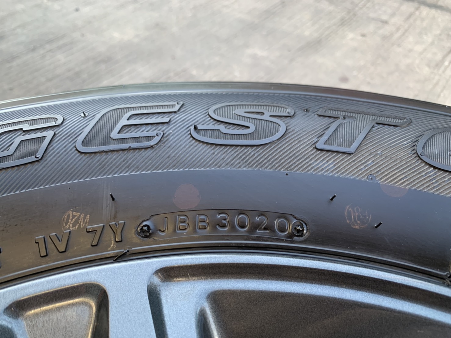 ล้อแม็ก Toyota Revo รุ่นใหม่ล่าสุด ขอบ 17 พร้อมยาง 265-65-17 Bridgestone ปี 20 สภาพสวย ล้อแม็ก Toyota Revo รุ่นใหม่ล่าสุด ขอบ 17 พร้อมยาง 265-65-17 Bridgestone ปี 20 สภาพสวย