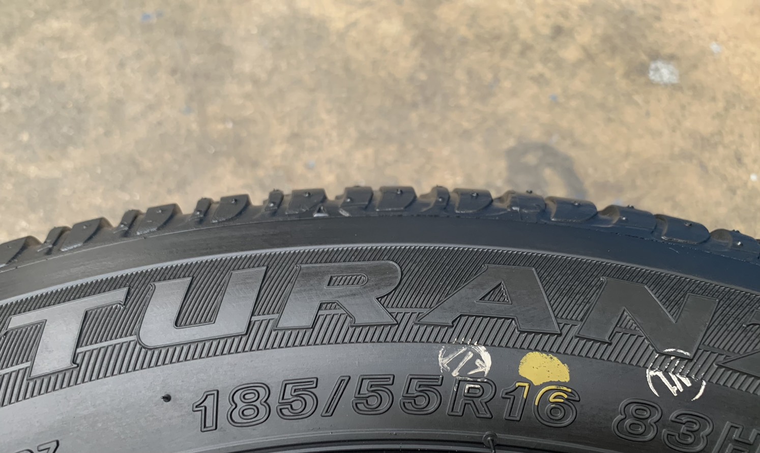 ยางใหม่ป้ายแดง 185-55-16 Bridgestone ปี 20 ใหม่ยกห้าง กริ๊บๆ แสบทรวงทุกเส้น