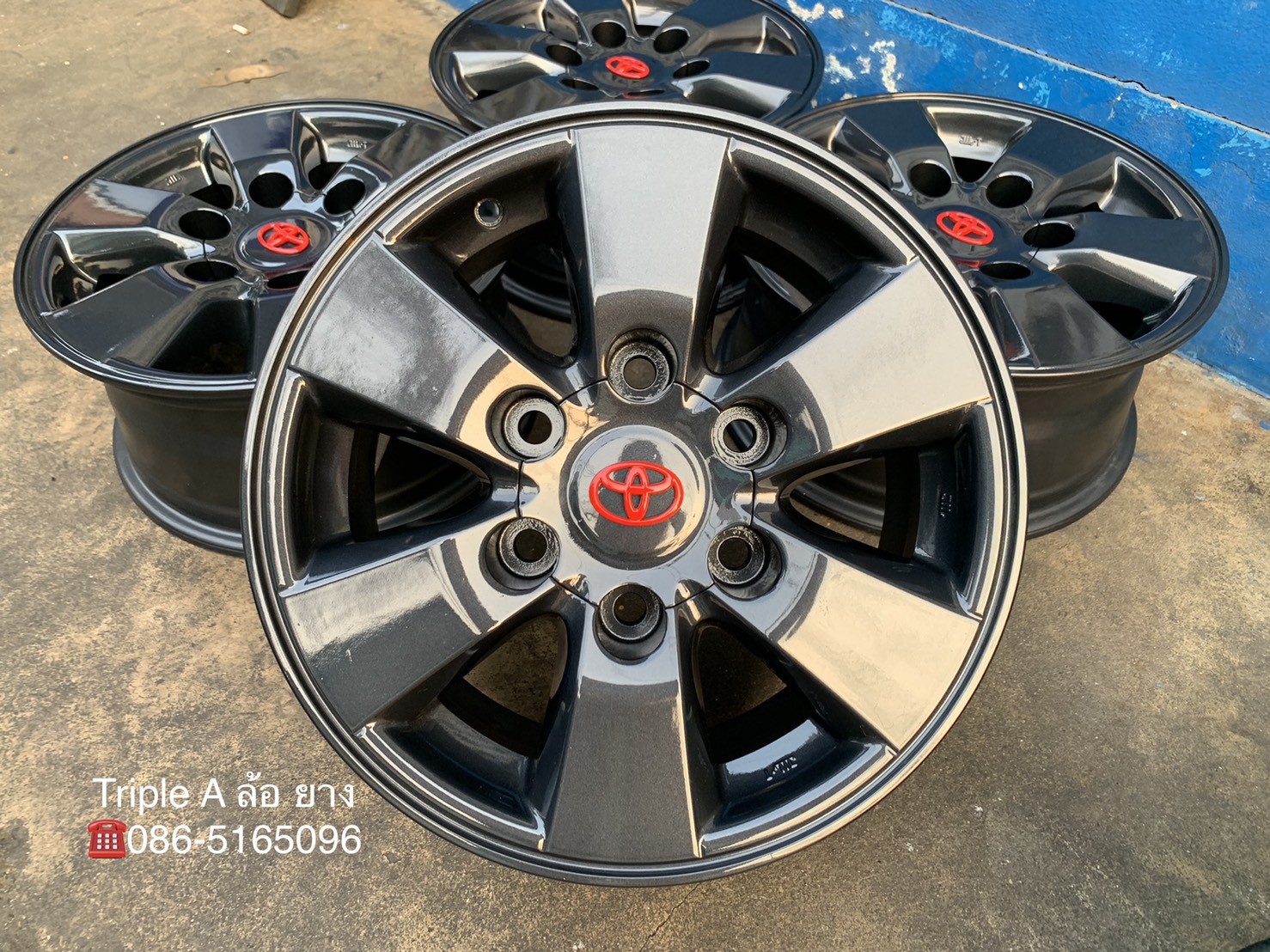 ล้อแม็ก Toyota Vigo Preruner ขอบ 15 สีเทากัน สวยกริ๊บๆ ใส่กับ Vigo ,Revo ,รถตู้ ได้เลย ล้อแม็ก Toyota Vigo Preruner ขอบ 15 สีเทากัน สวยกริ๊บๆ ใส่กับ Vigo ,Revo ,รถตู้ ได้เลย