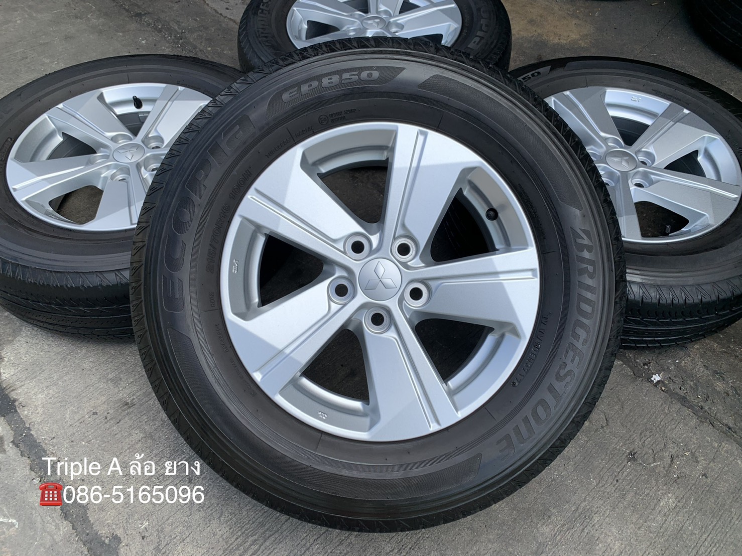 ล้อแม็กป้ายแดง 5รู114 Mitsu Triton รุ่นใหม่ล่าสุด ขอบ 16 พร้อมยาง 215-70-16 Bridgestone ปี 17 ล้อแม็กป้ายแดง 5รู114 Mitsu Triton รุ่นใหม่ล่าสุด ขอบ 16 พร้อมยาง 215-70-16 Bridgestone ปี 17