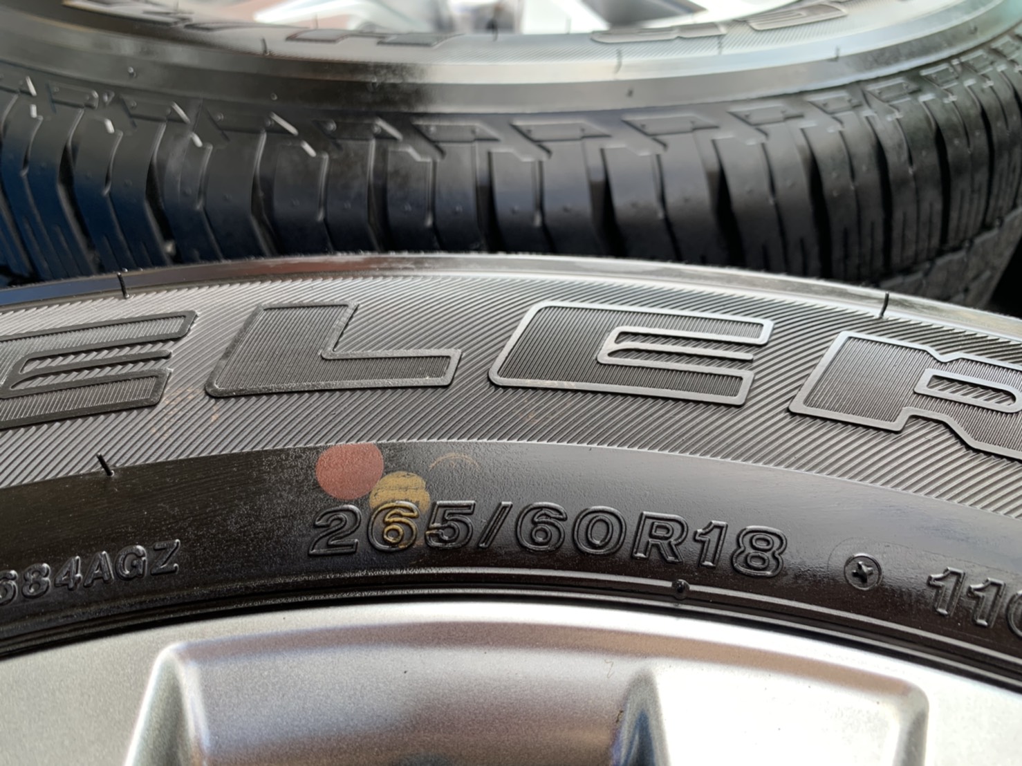 ล้อแม็กป้ายแดง Toyota Fortuner 2020 รุ่นใหม่ล่าสุด ขอบ18 สีไฮเปอร์ พร้อมยางป้ายแดง 265-60-18 Bridges ล้อแม็กป้ายแดง Toyota Fortuner 2020 รุ่นใหม่ล่าสุด ขอบ18 สีไฮเปอร์ พร้อมยางป้ายแดง 265-60-18 Bridges