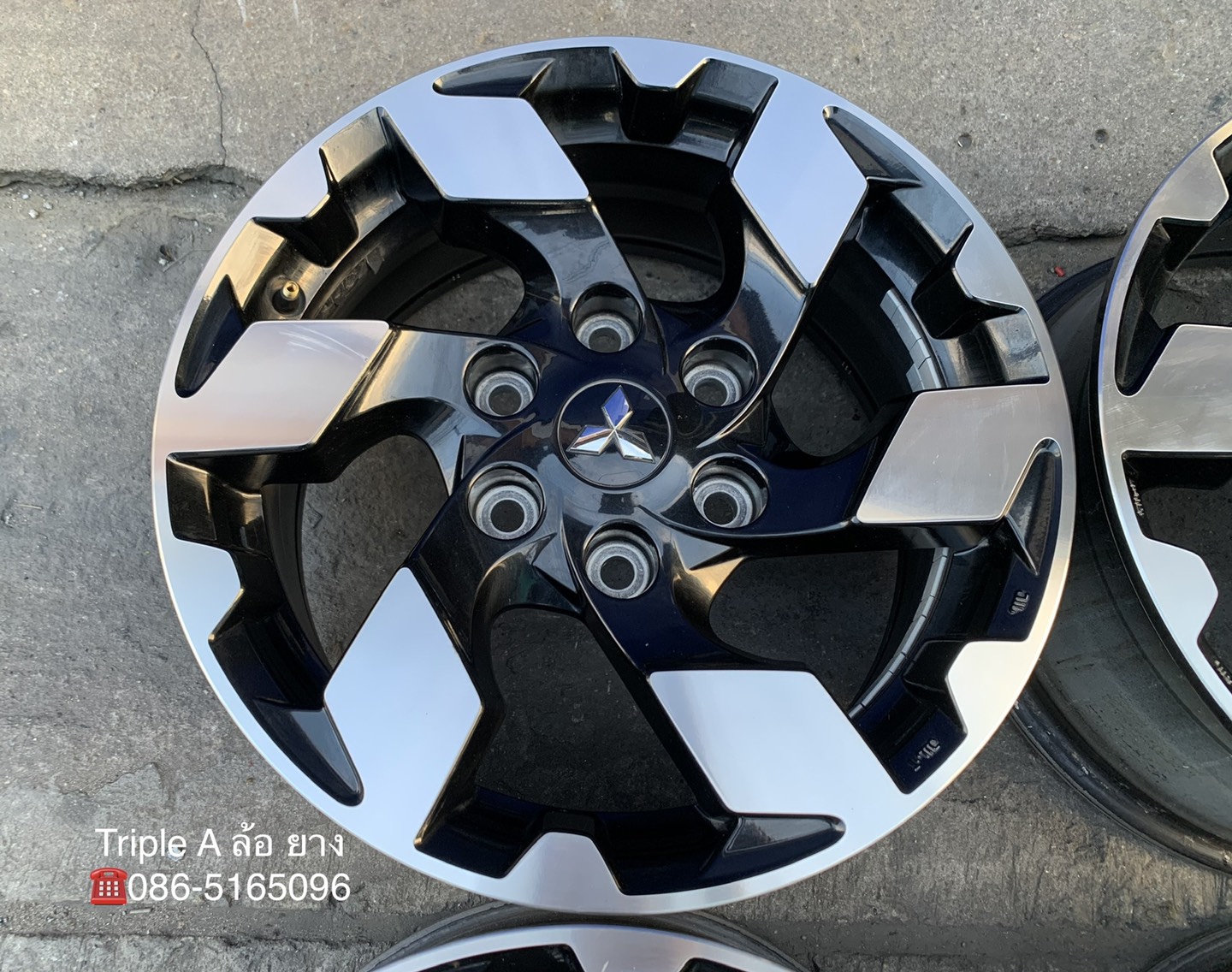 ล้อแม็ก 6รู139 Mitsu Triton ขอบ 17 ดำหน้าเงา ล้อแม็ก 6รู139 Mitsu Triton ขอบ 17 ดำหน้าเงา