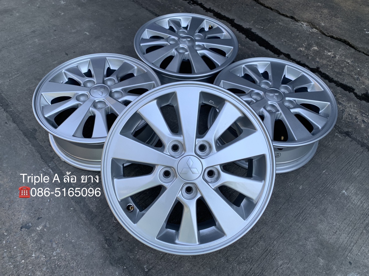 ล้อแม็ก 5รู114 Mitsu Xpander ขอบ 15 สภาพสวย สามารถใส่ วีโก้ ไมตี้ รถตู้หัวจรวด Xpander Triton 5รู ได