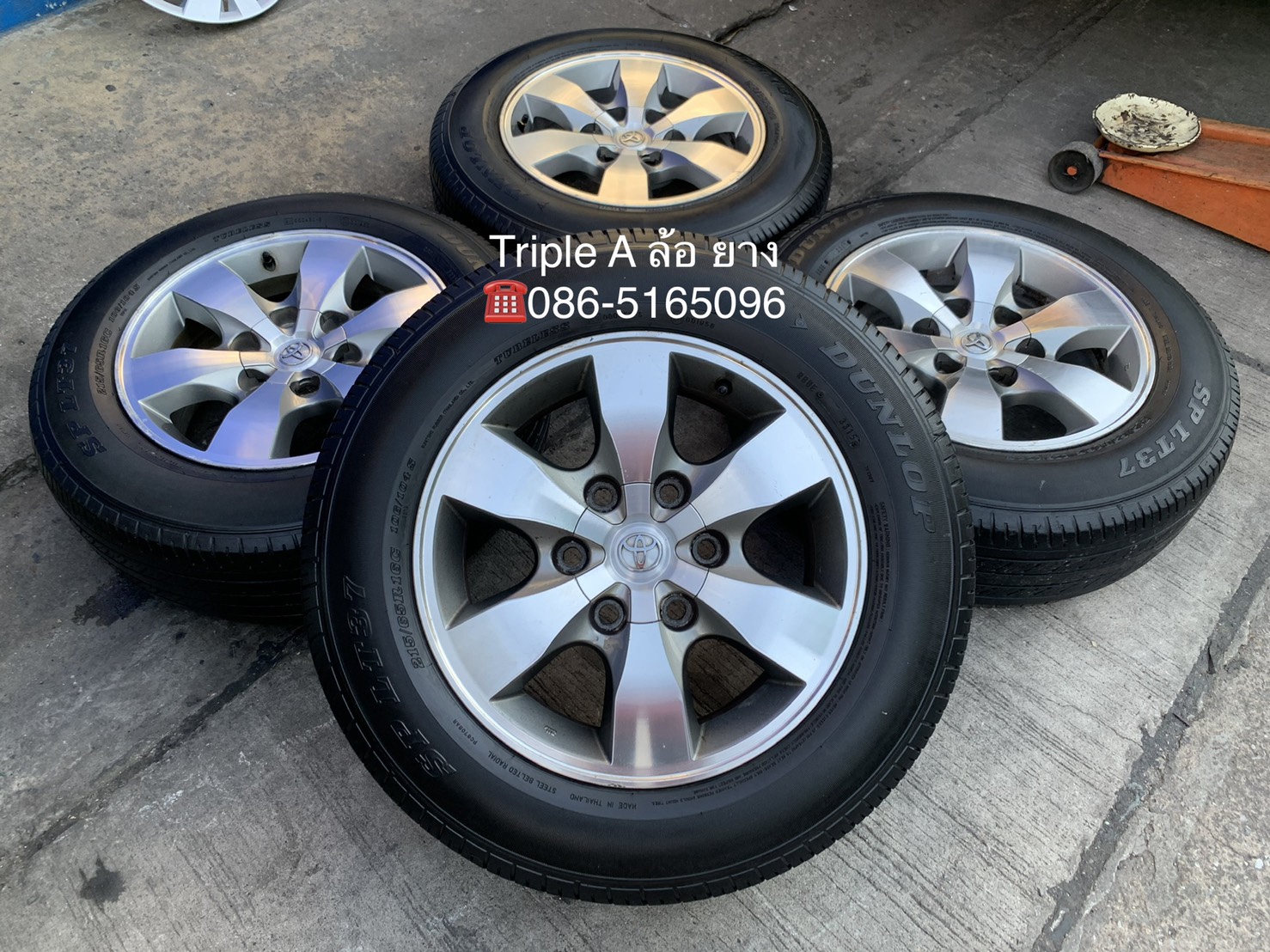ล้อแม็ก 6รู139 Toyota Vigo ขอบ 16 สีเทาหน้าเงา แถมยาง 215-65-16 Dunlop ปี 15
