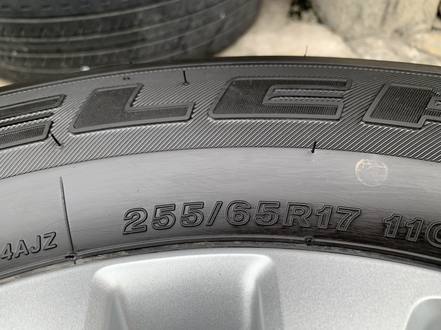 ล้อแม็กป้ายแดง ISUZU D-Max รุ่นใหม่ล่าสุด ขอบ 17 พร้อมยางป้ายแดง 255-65-17 Bridgestone ปี 21 ล้อแม็กป้ายแดง ISUZU D-Max รุ่นใหม่ล่าสุด ขอบ 17 พร้อมยางป้ายแดง 255-65-17 Bridgestone ปี 21