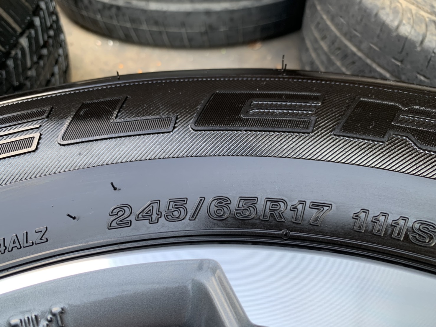 ล้อแม็กป้ายแดง Mitsu Triton Plus รุ่นใหม่ล่าสุด ขอบ 17 พร้อมยางป้ายแดง 245-65-17 Bridgestone ปี 20 ล้อแม็กป้ายแดง Mitsu Triton Plus รุ่นใหม่ล่าสุด ขอบ 17 พร้อมยางป้ายแดง 245-65-17 Bridgestone ปี 20