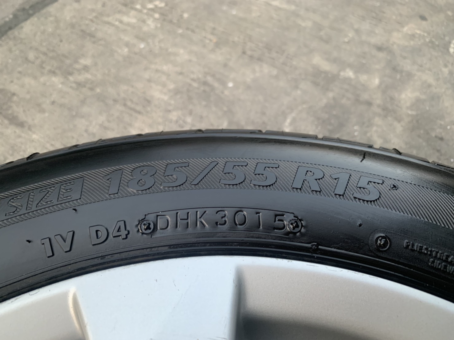 ล้อแม็ก Mazda 2 ขอบ 15 พร้อมยาง 185-55-15 Bridgestone ปี 15 ล้อแม็ก Mazda 2 ขอบ 15 พร้อมยาง 185-55-15 Bridgestone ปี 15